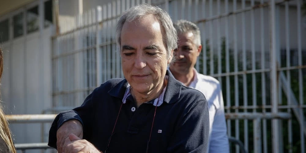 Κουφοντίνας για τη βόλτα του στην Αθήνα: Γιατί ασχολούνται μόνο με τις δικές μου άδειες;